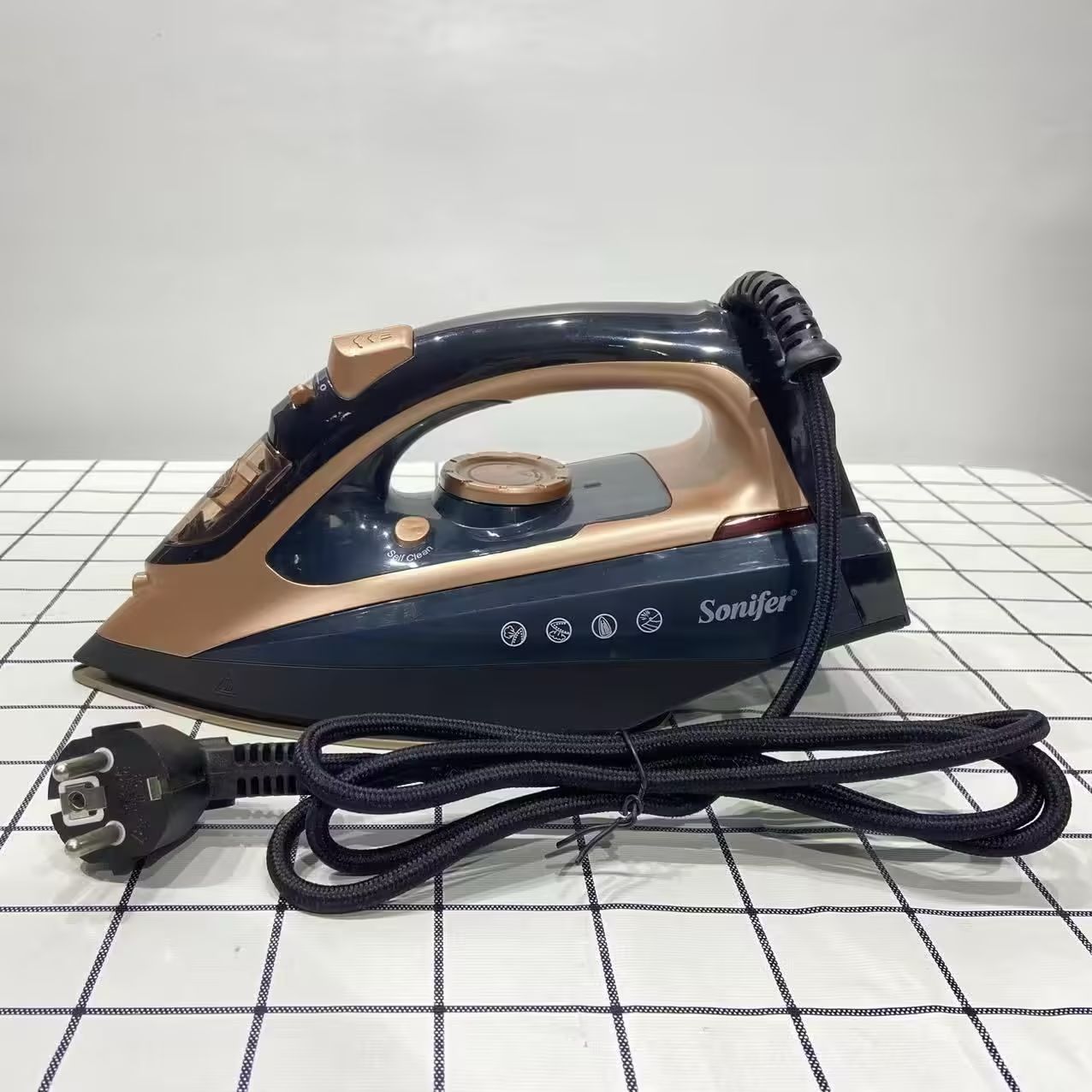 Sonifer electric iron SF-9064